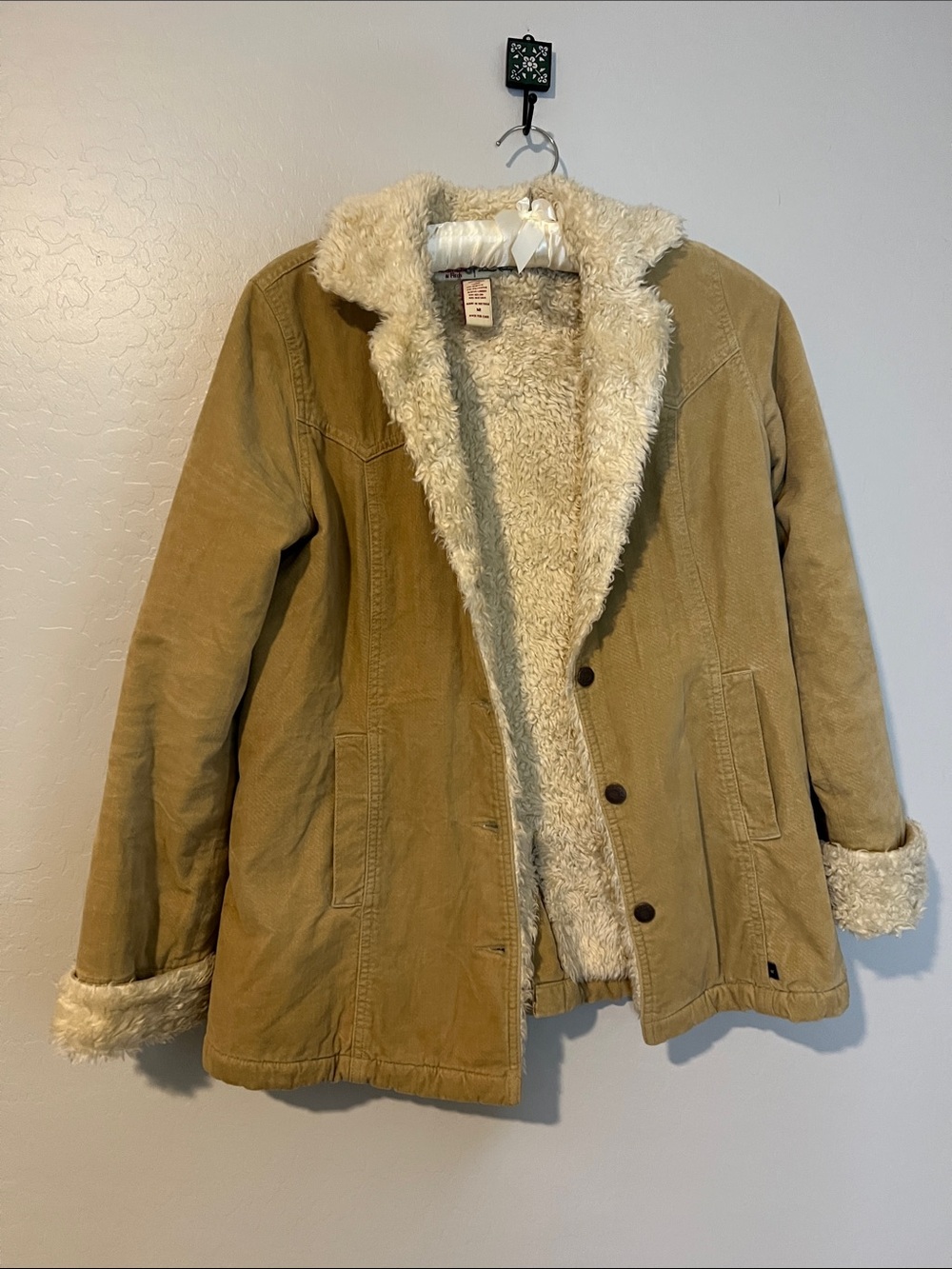 Abercrombie & Fitch Tan Sherpa-Lined Puffer Coat with Cream Faux Shearling